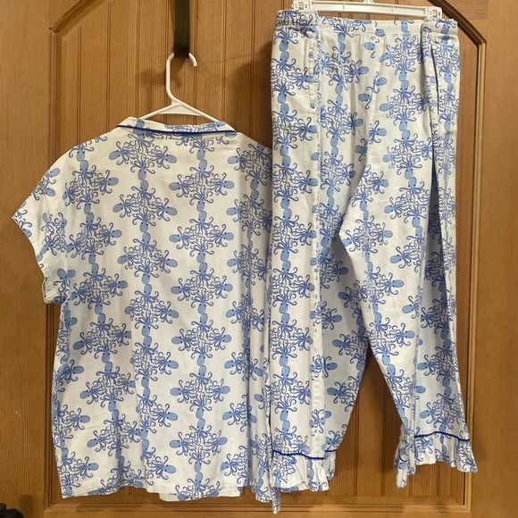 Jayes Studio White and Blue Floral Pajama Set - Picture 5 of 5